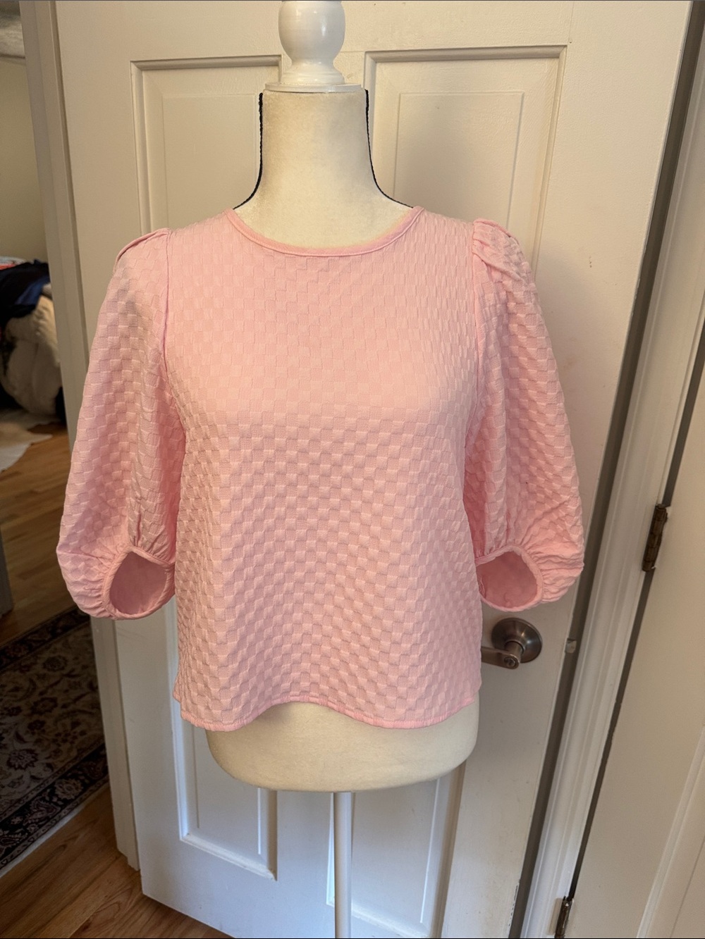 She + Sky Light Pink Puff-Sleeve Textured Blouse